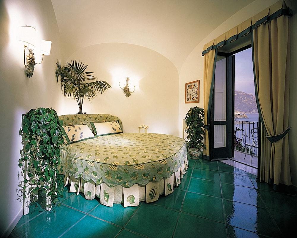 Santa Caterina Hotel 5*