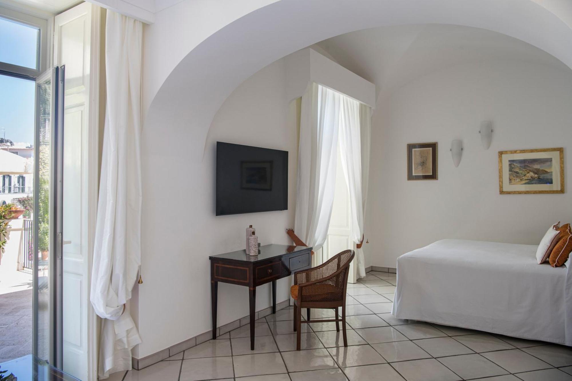 Santa Caterina Hotel